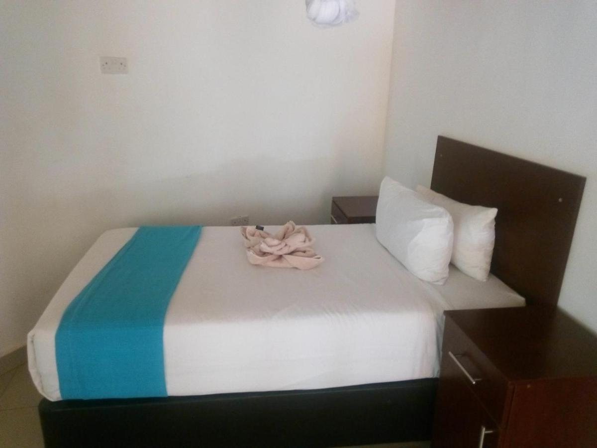 Nkanga Hotel Касане Екстериор снимка