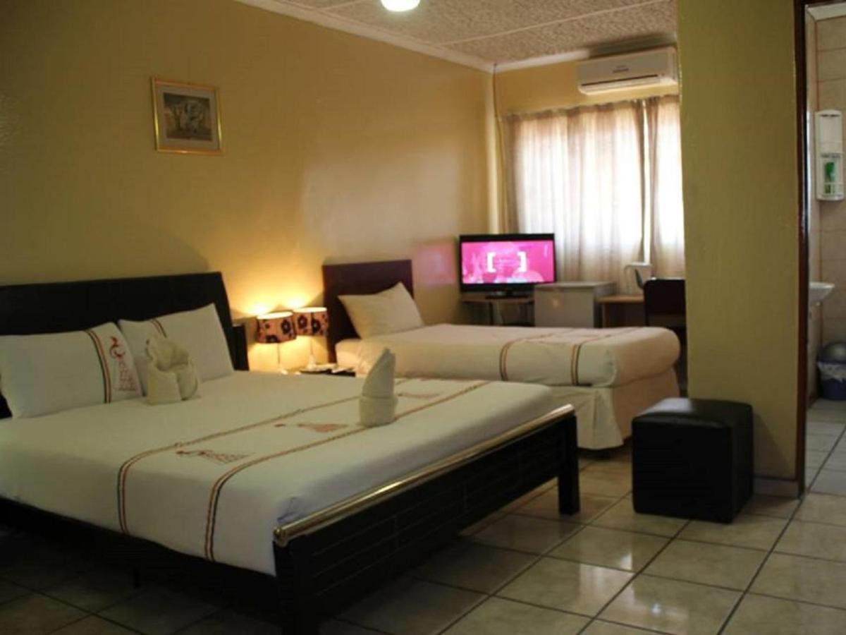 Nkanga Hotel Касане Екстериор снимка