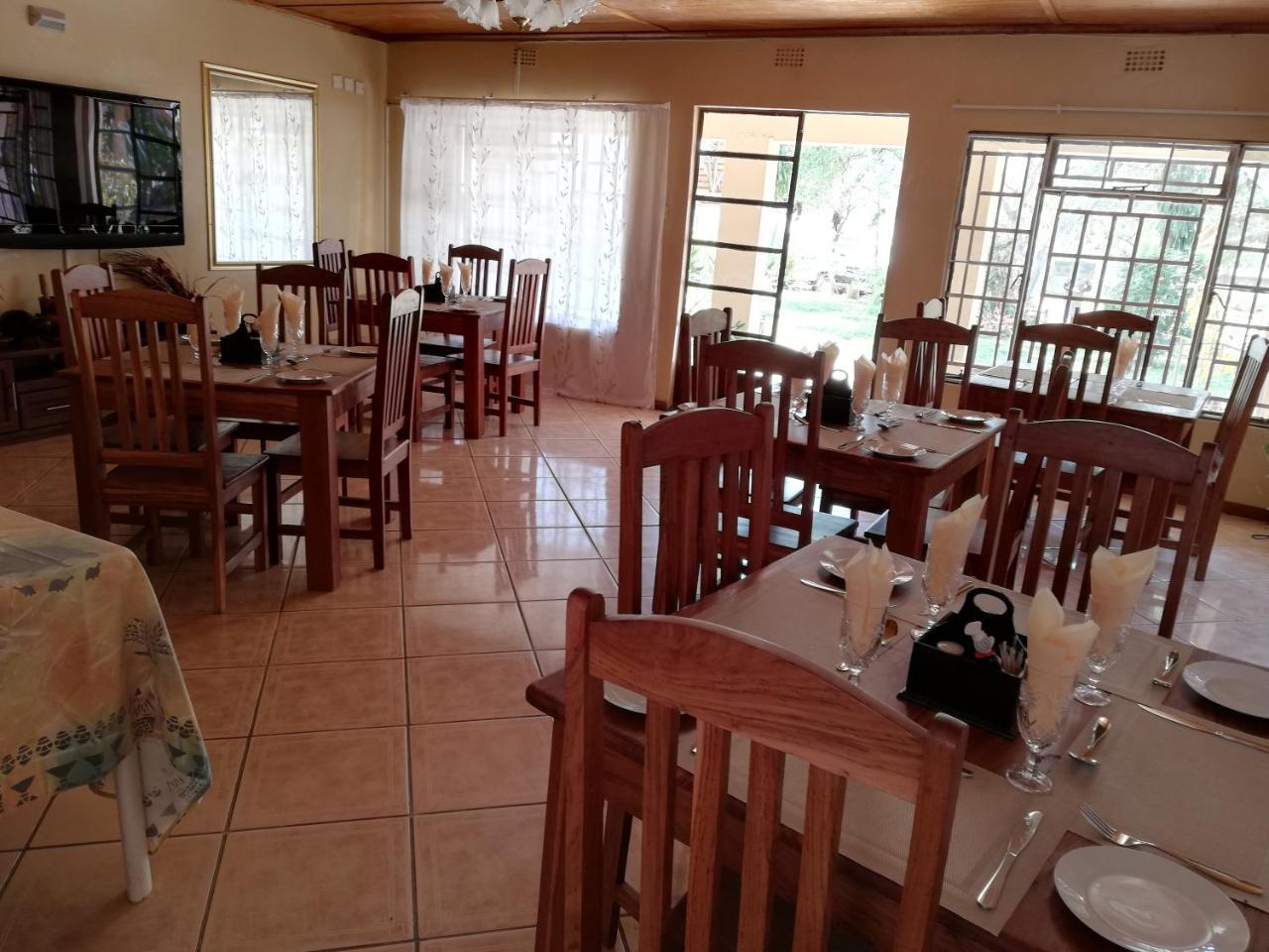 Nkanga Hotel Касане Екстериор снимка